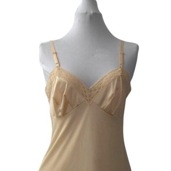 Vintage Vanity Fair Beige Slip Womens 32 Adjustable Straps Lace Trim Nylon - Picture 2 of 5